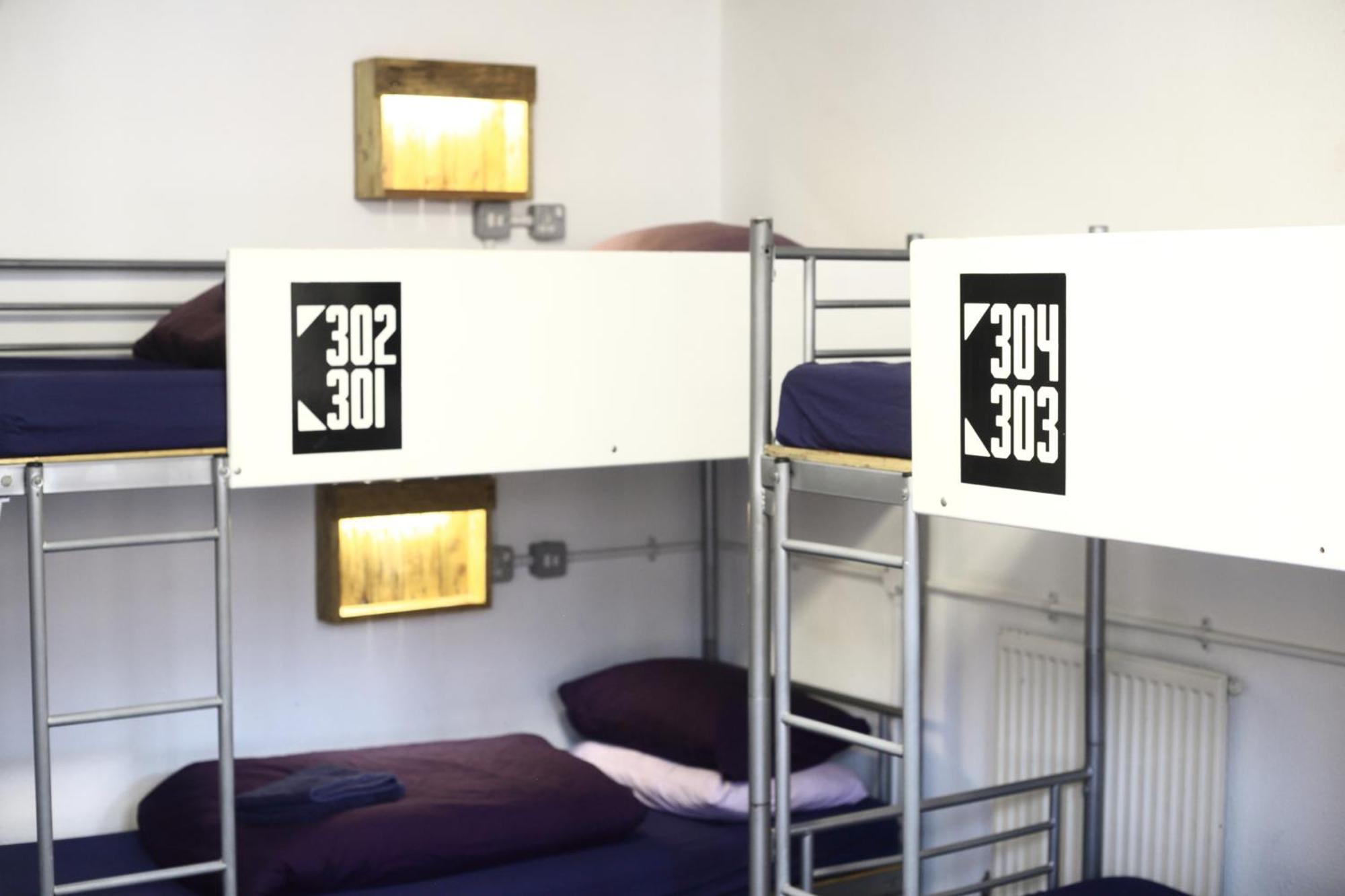 Central Backpackers Oxford Room photo