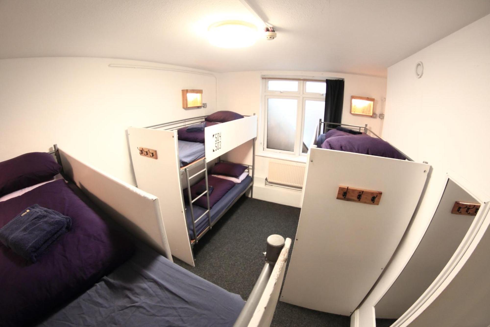 Central Backpackers Oxford Room photo